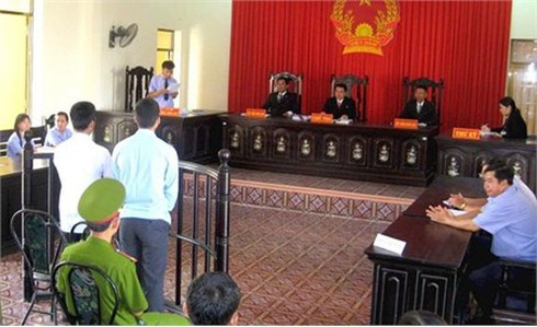 Truy nã Trưởng Phòng khách hàng Eximbank Cần Thơ