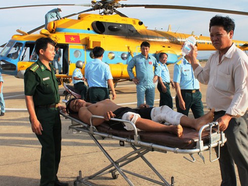 Điều khẩn cấp trực thăng cứu ngư dân gặp nạn ở Trường Sa