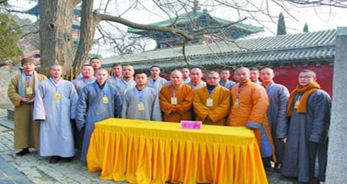 Sư chùa Thiếu Lâm đi làm hướng dẫn viên