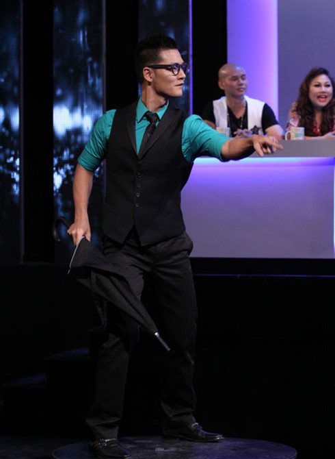 Đức Tuấn được khen là người 'đỏm dáng'