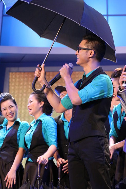 Đức Tuấn được khen là người 'đỏm dáng'