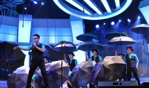 Đức Tuấn được khen là người 'đỏm dáng'