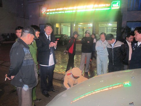 Va xe, xưng Cục phó hải quan Hà Nội lăng mạ công an