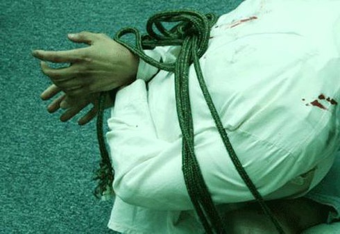 Bắt giữ người trái pháp luật để siết nợ