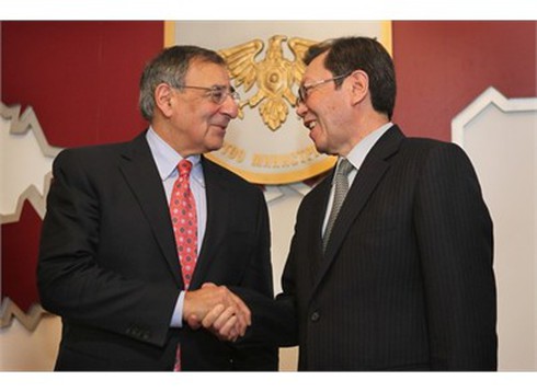 Manas - nơi người Mỹ phải nuốt nghẹn làm thân với Kyrgyzstan (2)