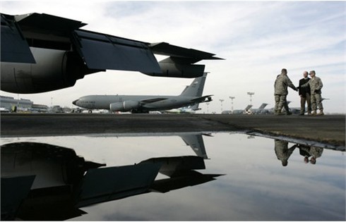 Manas - nơi người Mỹ phải nuốt nghẹn làm thân với Kyrgyzstan (2)