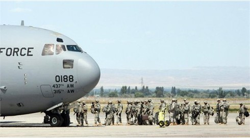 Manas - nơi người Mỹ phải nuốt nghẹn làm thân với Kyrgyzstan (2)