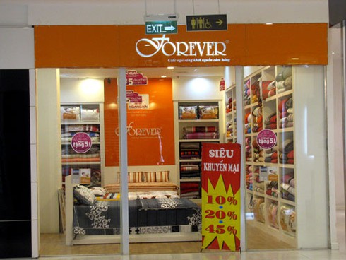 Trung tâm thương mại Hà Nội vắng như… chùa Bà Đanh