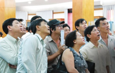 HNX “lên đỉnh” nhờ dòng tiền giao dịch của HBB