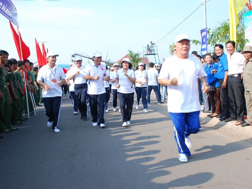 Tây Ninh: Hơn 7.000 người tham gia chạy việt dã