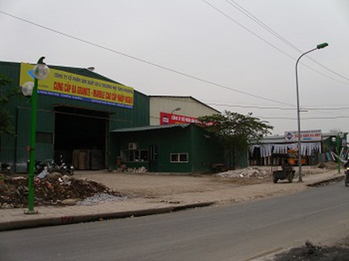 Bị rút giấy phép, bãi trông xe biến thành … kho, xưởng!