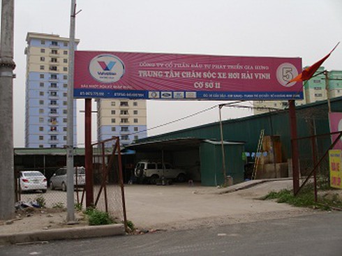 Bị rút giấy phép, bãi trông xe biến thành … kho, xưởng!