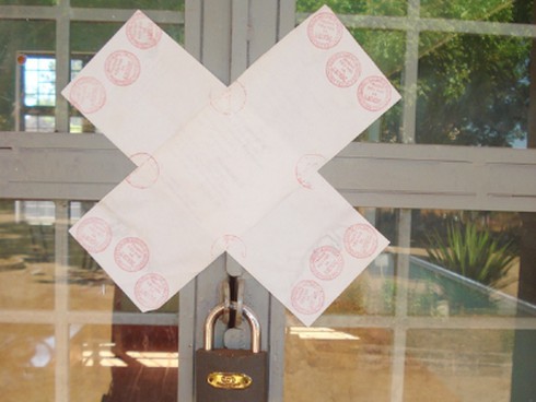 Thiếu phòng học, trường xây xong niêm phong