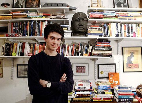 16 tuổi thông thạo 23 thứ tiếng