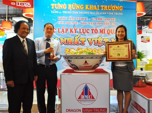 Xác lập kỷ lục `Tô mì Quảng lớn nhất Việt Nam`