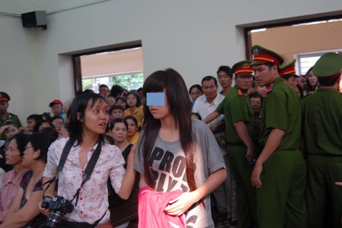 Toàn cảnh phiên xử bị cáo Trần Thúy Liễu qua ảnh