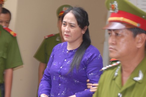 Toàn cảnh phiên xử bị cáo Trần Thúy Liễu qua ảnh