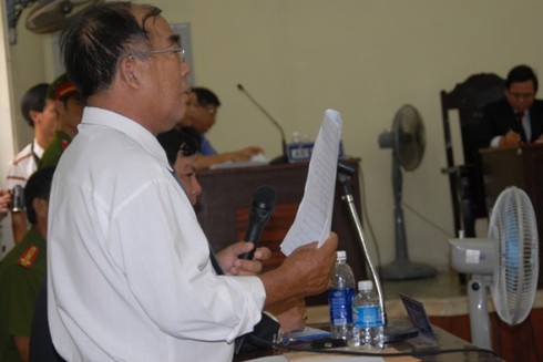 Toàn cảnh phiên xử bị cáo Trần Thúy Liễu qua ảnh