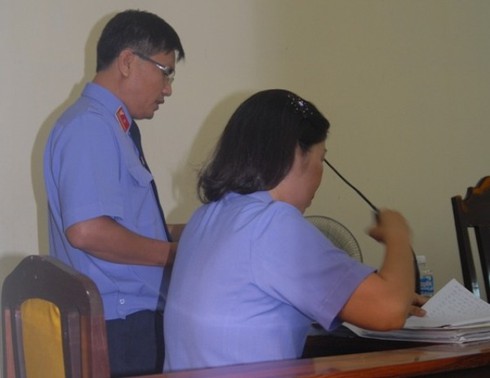 Toàn cảnh phiên xử bị cáo Trần Thúy Liễu qua ảnh