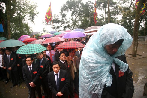 Đội mưa đi lễ đền Hùng