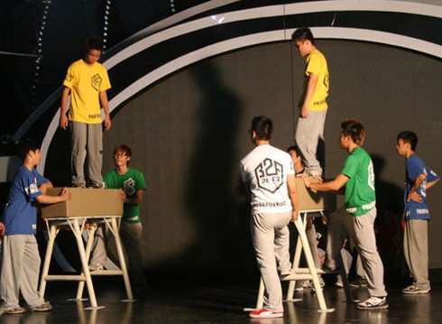 Đột nhập phòng tập của thí sinh Got Talent