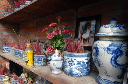 Rờn rợn thăm nghĩa trang chó mèo độc nhất Hà Nội