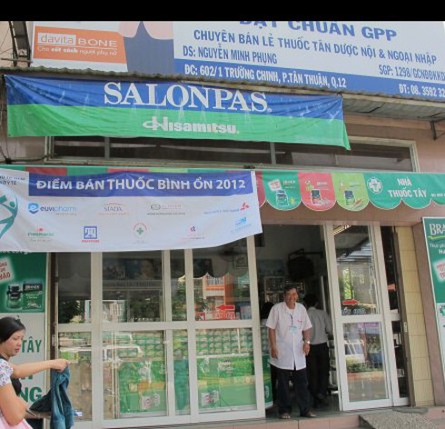 “Toát mồ hôi” tìm mua thuốc bình ổn giá