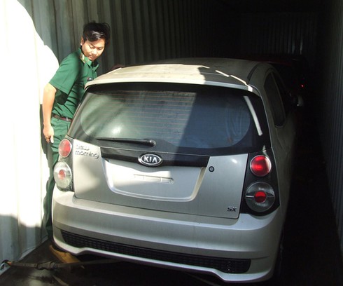 Vụ chìm tàu chở hàng trăm ô tô: Đã vớt được 21 container