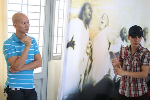 Đinh Tùng hủy sô, tập luyện cùng Hợp ca