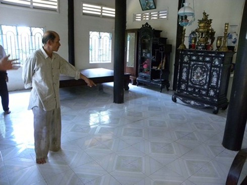 Bến Tre: Kẻ trộm `cuỗm` mất bộ trường kỷ trị giá tiền tỷ