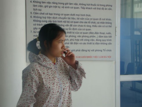 Người Hà Nội rầu rĩ đi đăng ký thất nghiệp