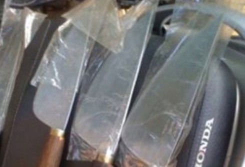 Đến ăn cỗ đâm chết chủ nhà