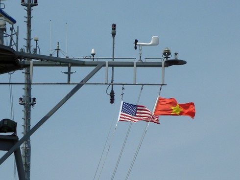 Những hình ảnh đầu tiên 3 chiến hạm Hoa Kỳ thăm Đà Nẵng