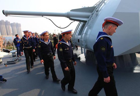 Chùm ảnh: Hải quân Nga-Trung giao lưu