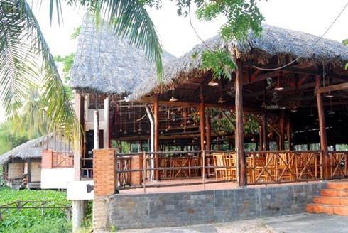 Khám phá địa đạo bí hiểm Củ Chi