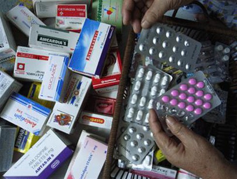 Giá thuốc nhập chênh gần 50%