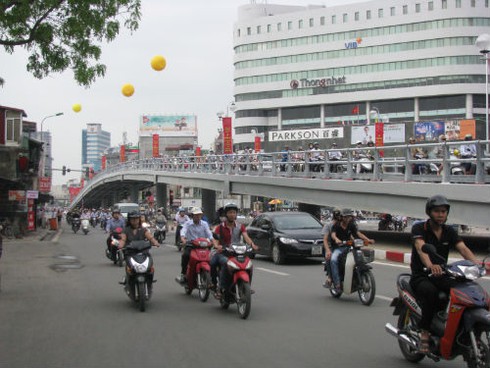 Thông xe 2 cầu vượt nhẹ tại các nút tắc