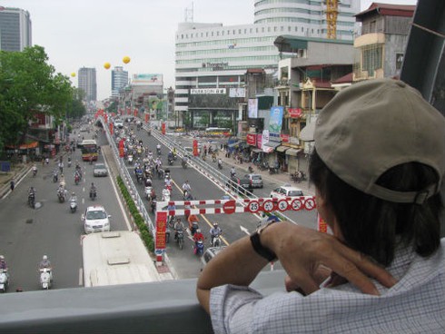 Thông xe 2 cầu vượt nhẹ tại các nút tắc