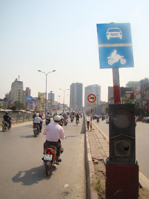 Cầu vượt ngàn tỷ hết thời?