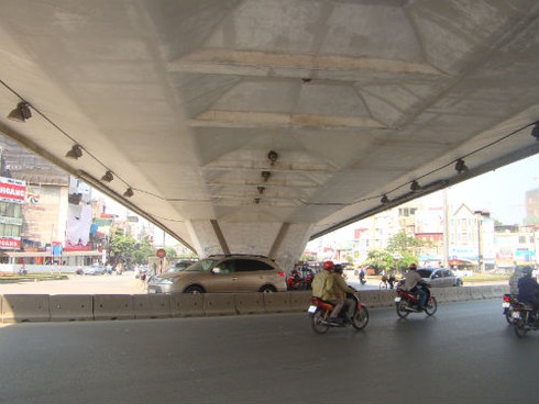 Cầu vượt ngàn tỷ hết thời?