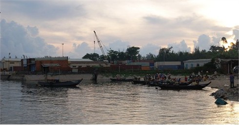 Cuộc sống sôi động ở cảng cá Kỳ Hà