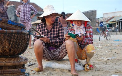 Cuộc sống sôi động ở cảng cá Kỳ Hà