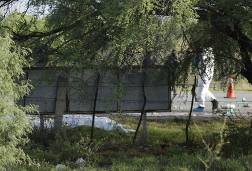 Mêhicô: 50 thi thể chất đống trên đường cao tốc