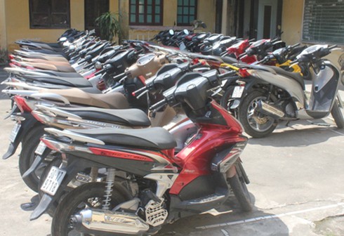 Triệt phá đường dây lớn làm giả giấy tờ, buôn bán xe ăn cắp