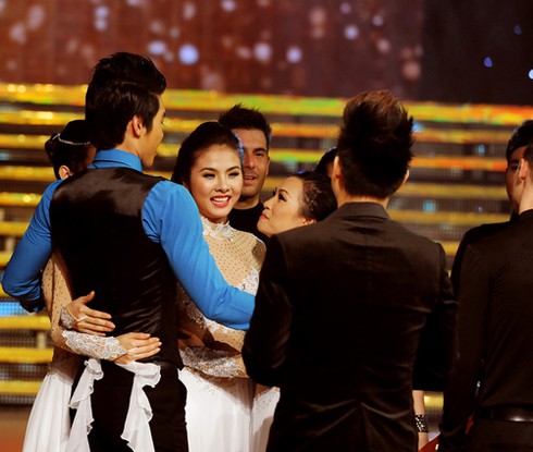 Vân Trang bị loại, rộ nghi vấn 'Bước nhảy hoàn vũ' sắp xếp kết quả