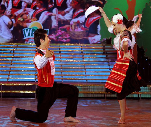 Vân Trang bị loại, rộ nghi vấn 'Bước nhảy hoàn vũ' sắp xếp kết quả