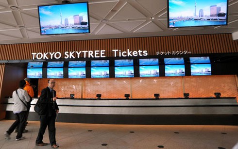 Xem cảnh hoành tráng của tòa tháp Tokyo Sky Tree