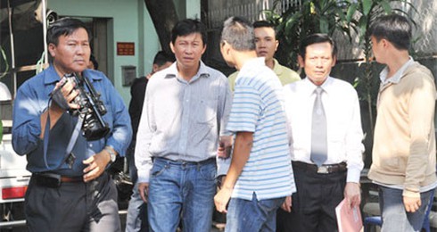 Vụ khởi tố nhà báo Hoàng Khương: Cần xem xét lại tội danh `đưa hối lộ`