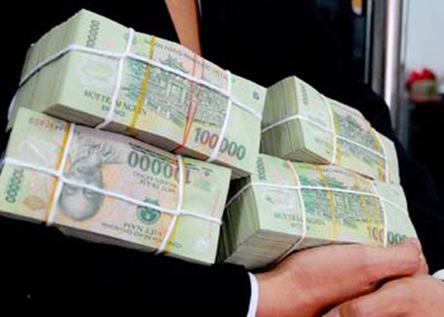 Cán bộ tín dụng ngân hàng bị tố lừa đảo tiền tỷ