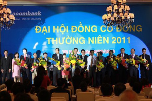 Sacombank có thể sáp nhập với Ngân hàng Phương Nam hoặc Eximbank